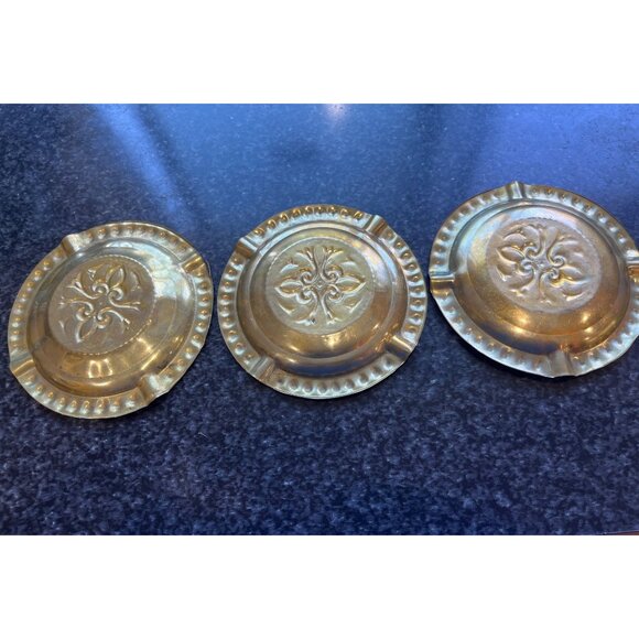 Vtg 1960's Moroccan Hand Hammered 3 Brass Ashtrays Trinket Dishes Intricate - Picture 5 of 5